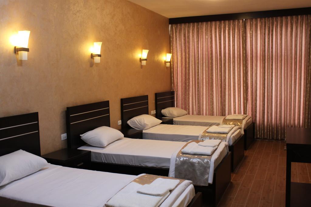 St Andrew'S Guesthouse - Ramallah Oda fotoğraf
